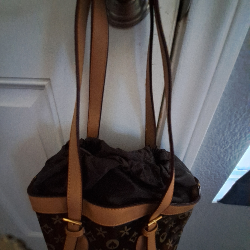 Bucket Bag With Drawstring Closure. - image 4